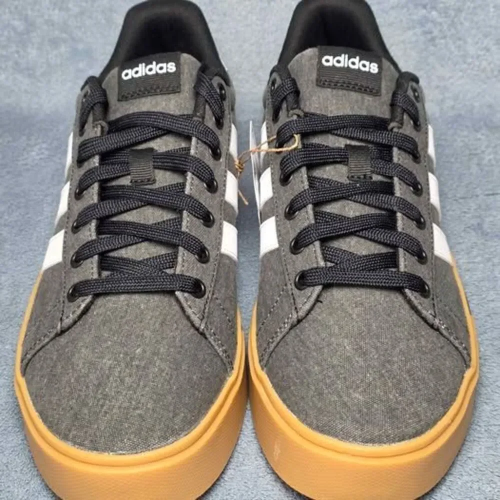 Adidas Daily 4.0 Sneakers Men's Size 9 Women's Size 10 Grey Gum Sole